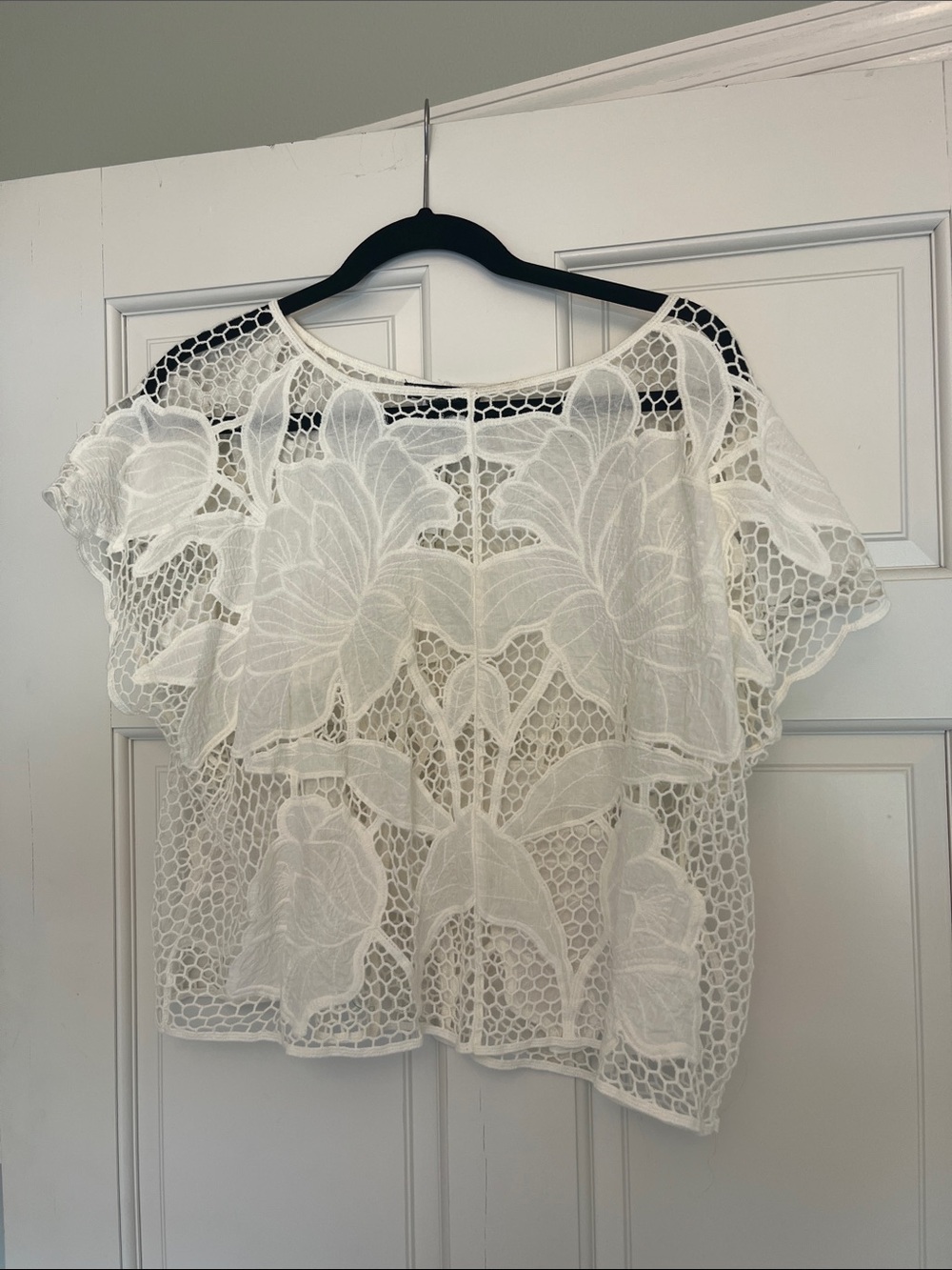 Forever 21 White Floral Lace Crochet Camisole